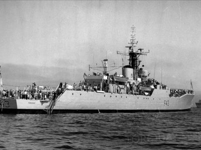 PR22316.35 HMS Torquay in the Bay, 28-29.7.1969