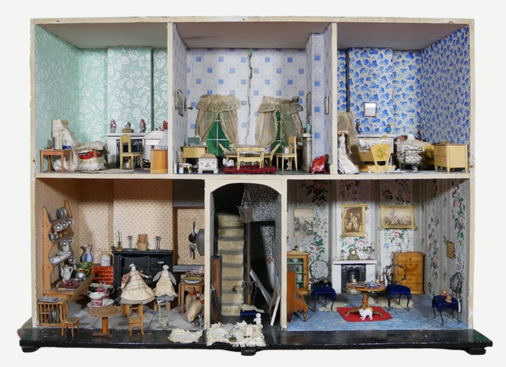 Victorian Dolls' House